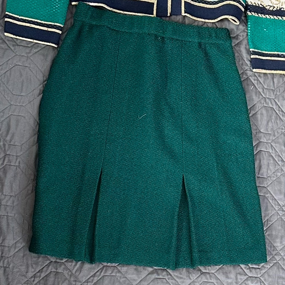 St. John Classic Green A-Line Skirt Pleated Santana Knit